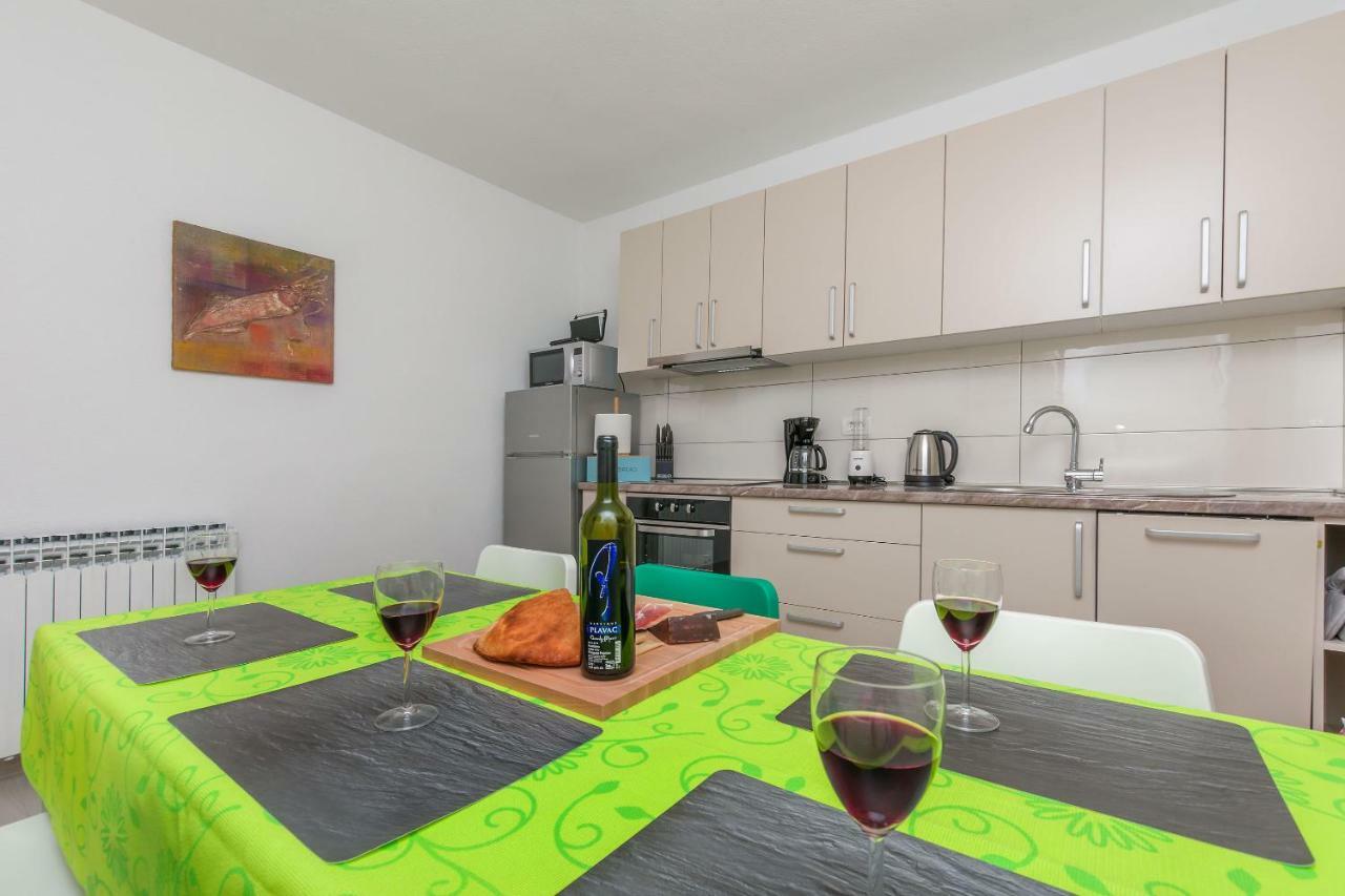 Apartment Adrian Omis Luaran gambar