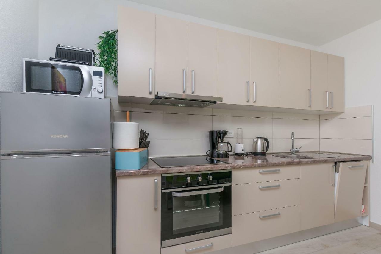 Apartment Adrian Omis Luaran gambar